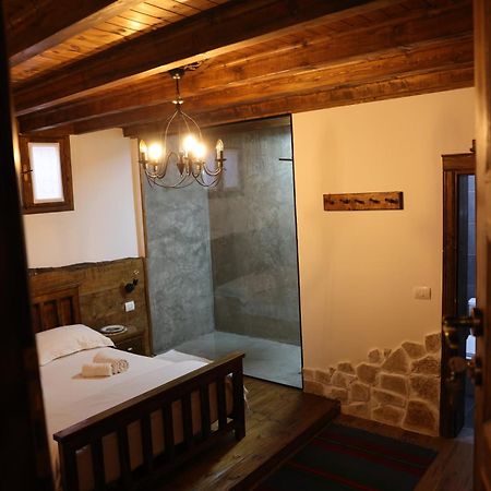 Anhel Hotel Берат Екстериор снимка