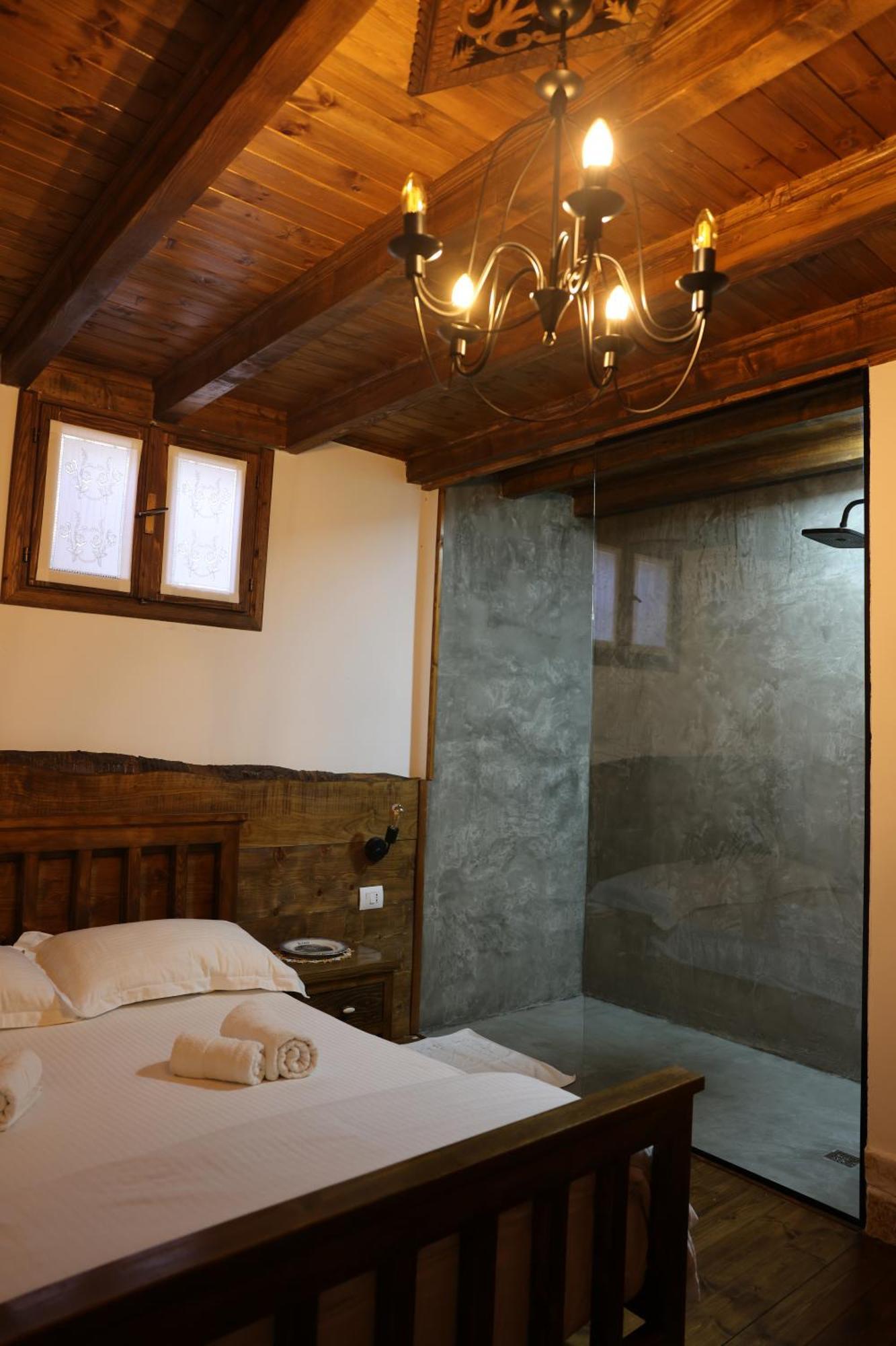 Anhel Hotel Берат Екстериор снимка